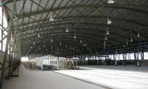 سوله-چیست؟-مقایسه-جامع-سوله-های-سبک،-خرپایی-و-دهانه-عریض